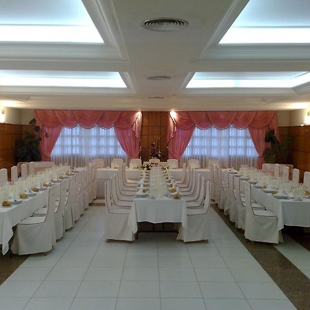 Hostal Restaurante Terra Chá Vilalba Esterno foto