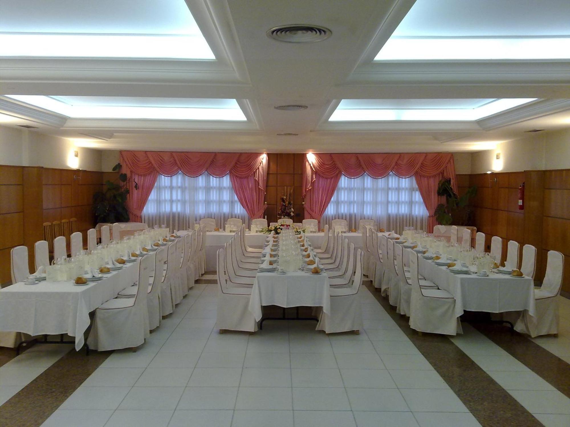 Hostal Restaurante Terra Chá Vilalba Esterno foto