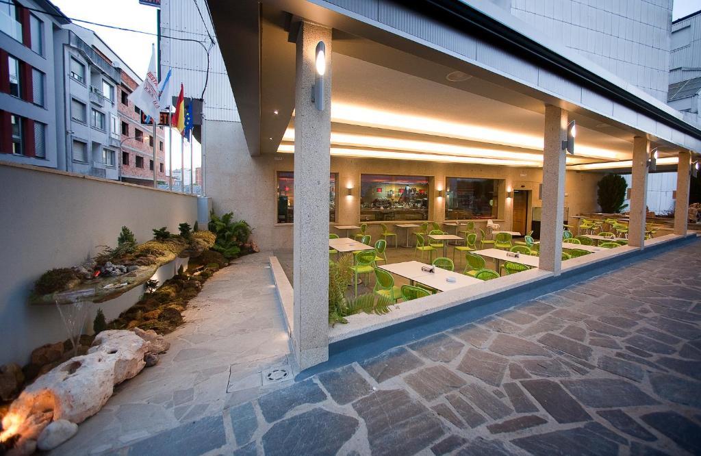 Hostal Restaurante Terra Chá Vilalba Esterno foto