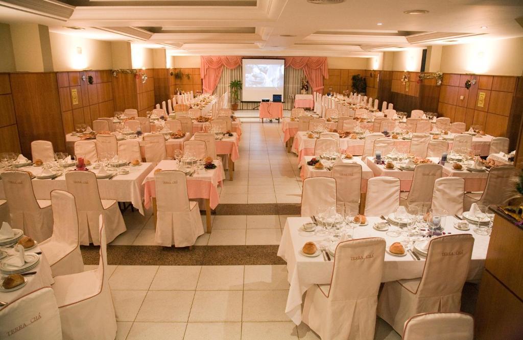 Hostal Restaurante Terra Chá Vilalba Esterno foto